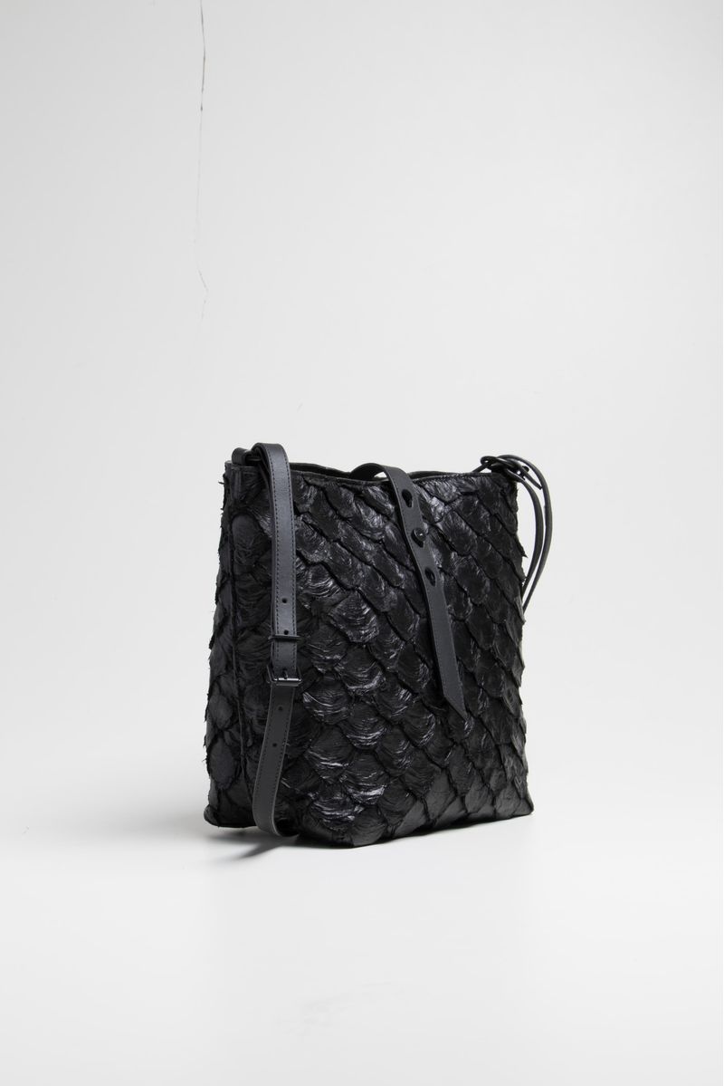 airuma box bucket bag