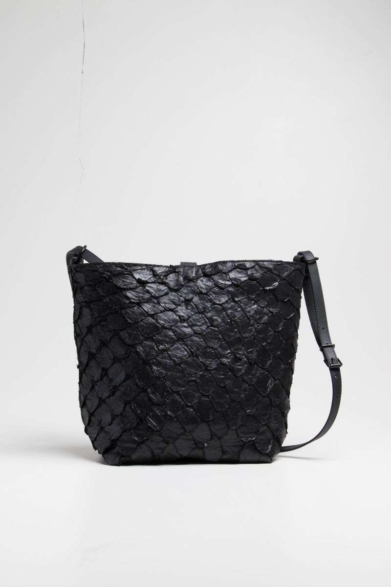 airuma box bucket bag