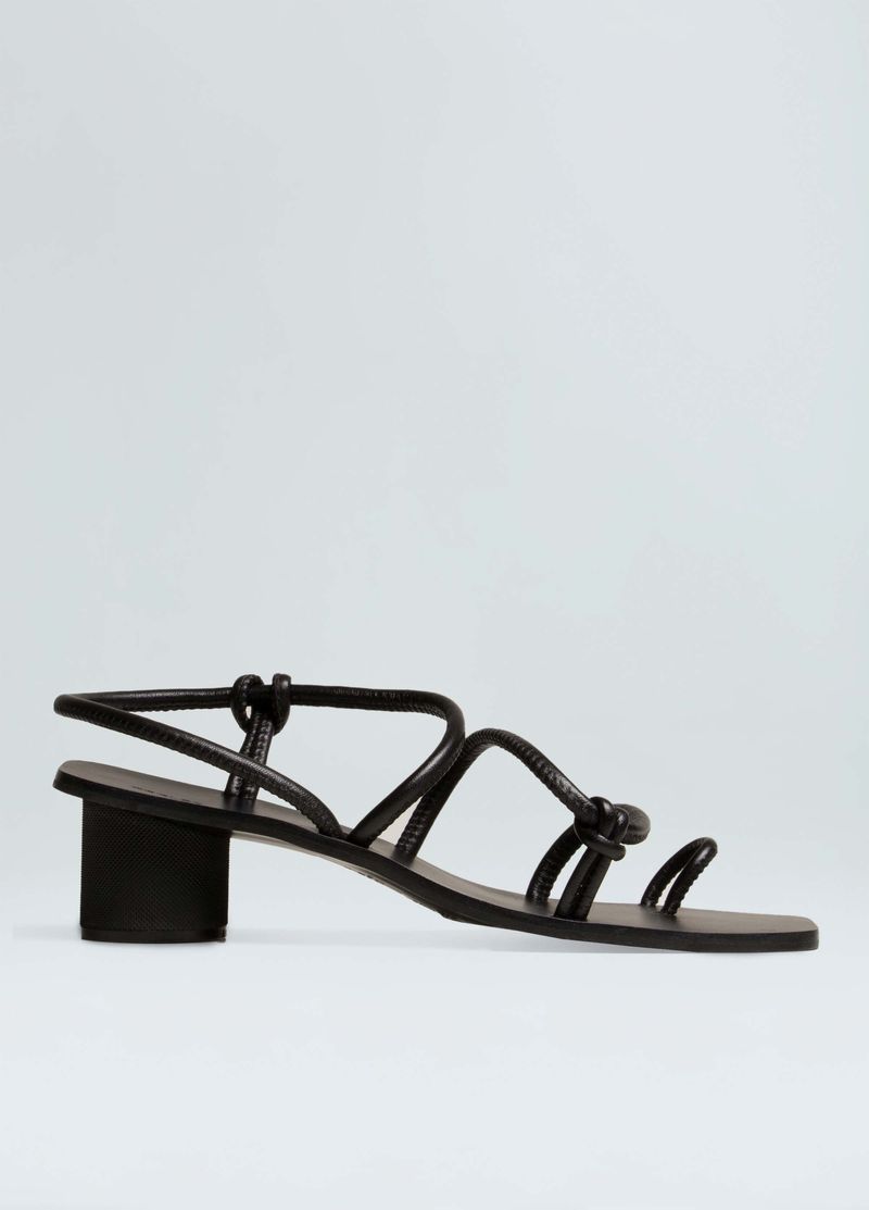 SANDALIA MID ROLOTE COURO