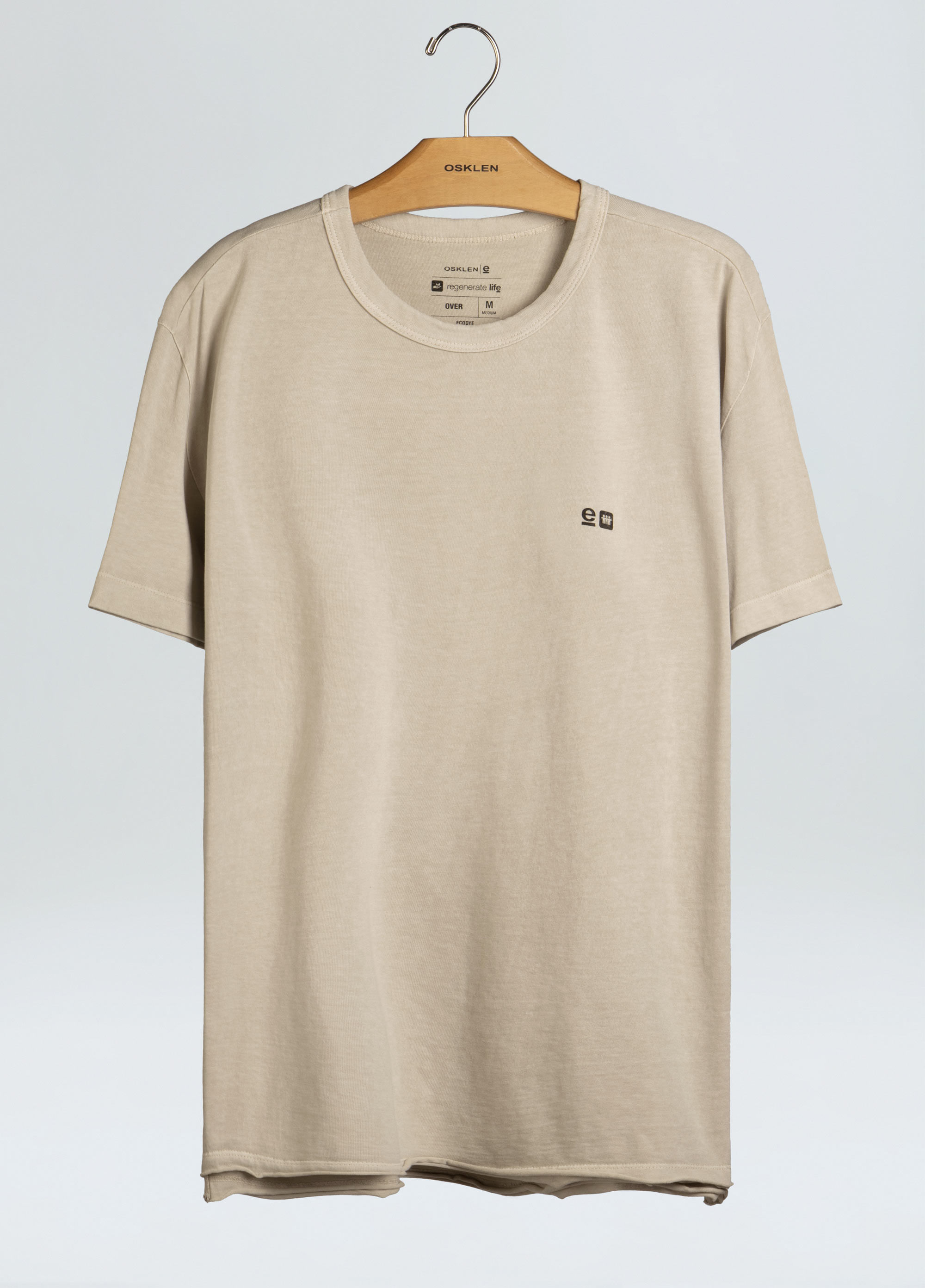 T-shirt strong to build trust