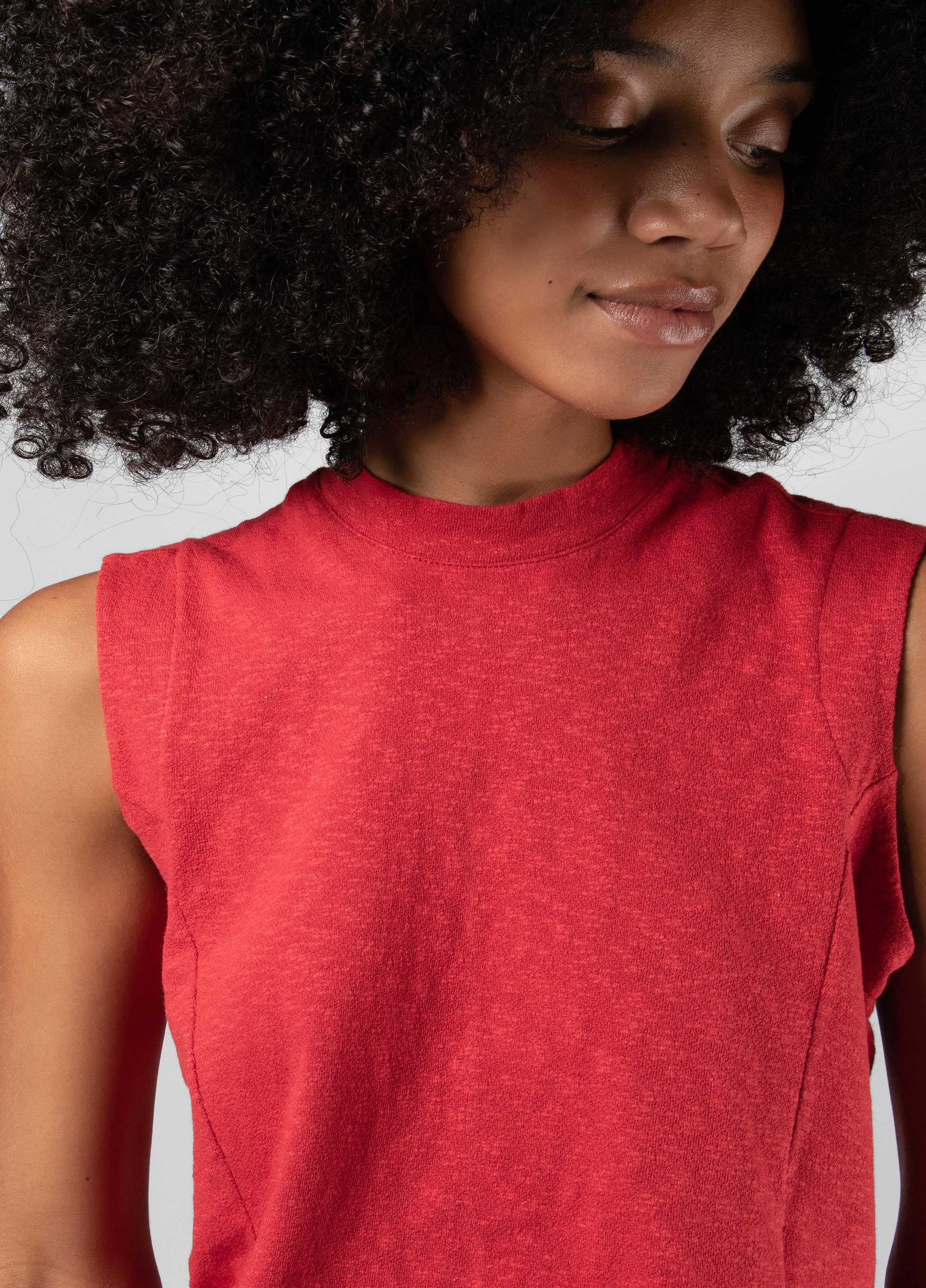 Top sleeveless rusty royal