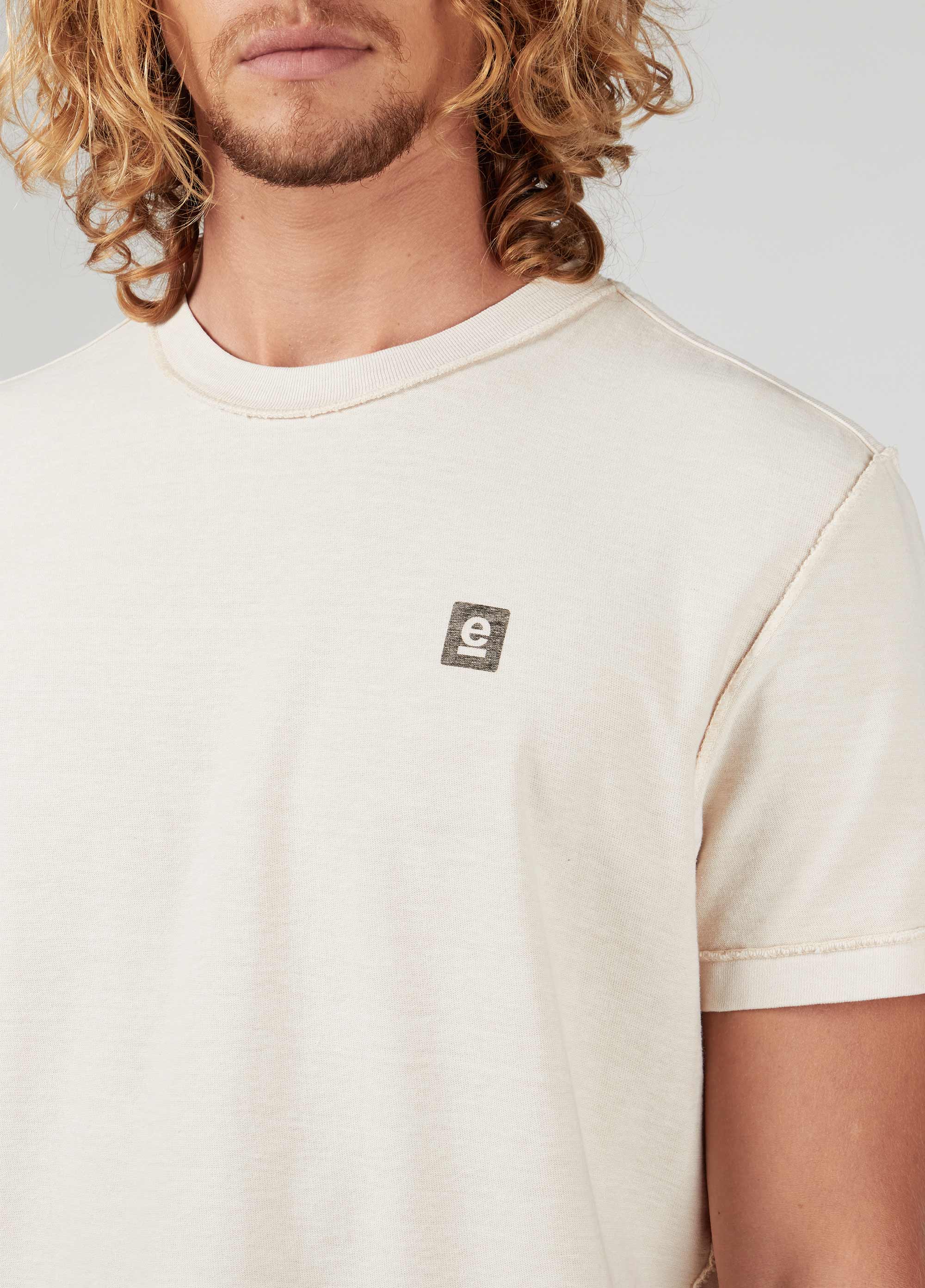 T-shirt double amazon guardians