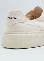 TENIS