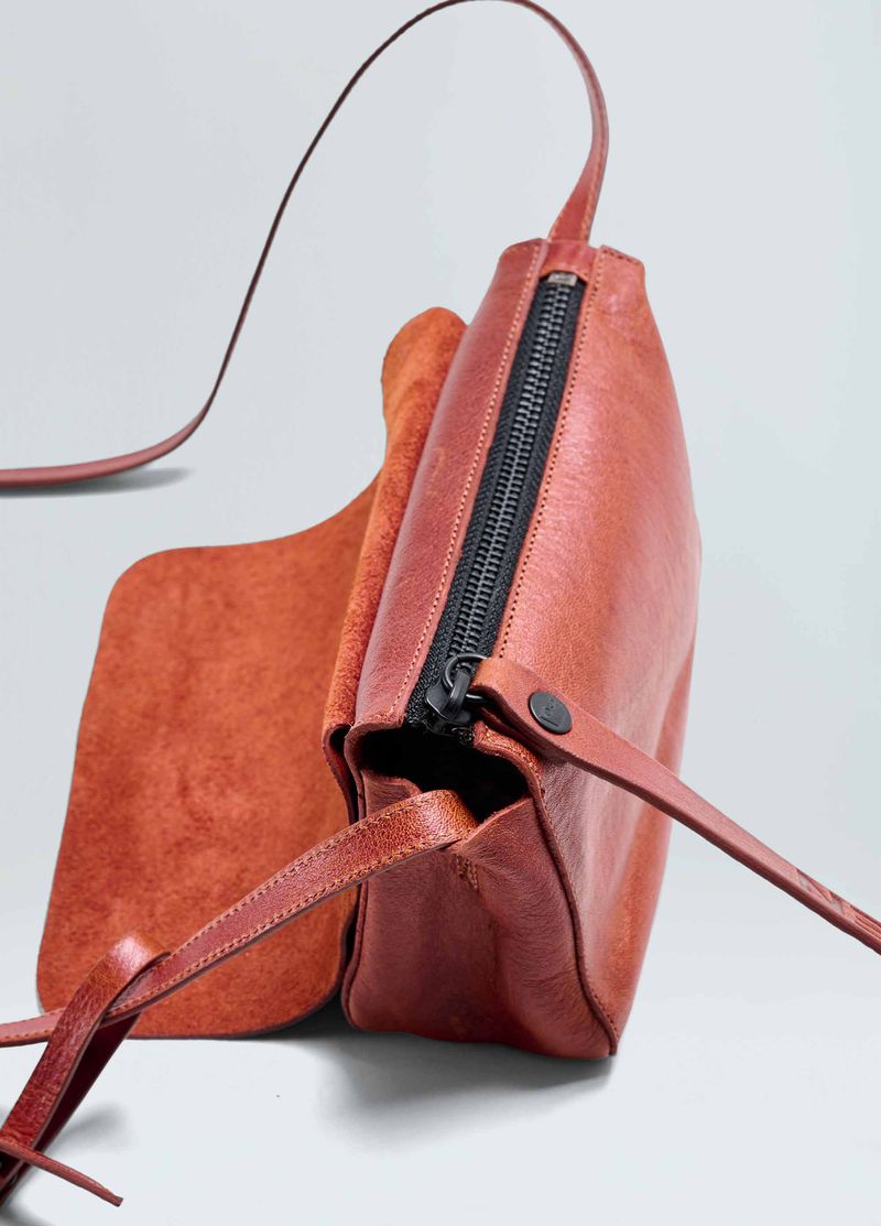 MINI LEATHER CROSSBODY EBASICS