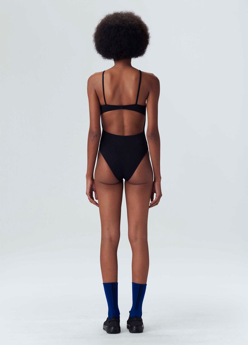maio halter crisp