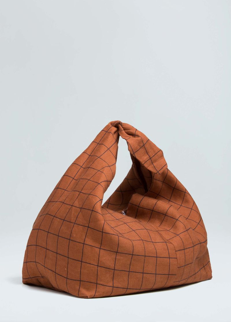 bolsa knot grid