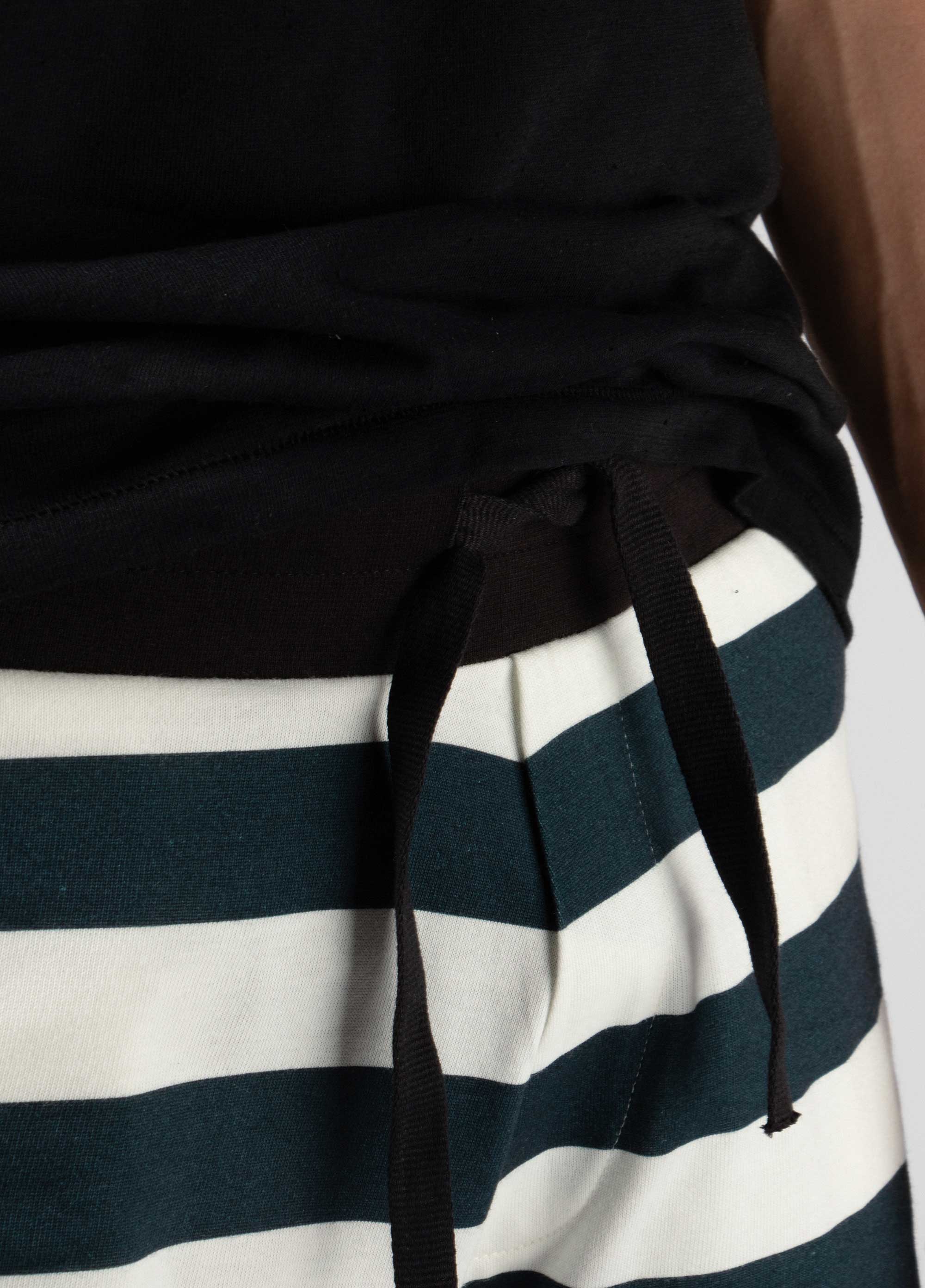 Bermuda casual striped color