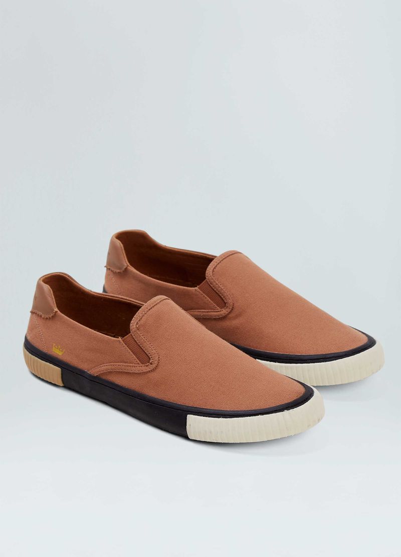 TENIS CANVAS SLIP ON TRIPLE BLACK SOLE