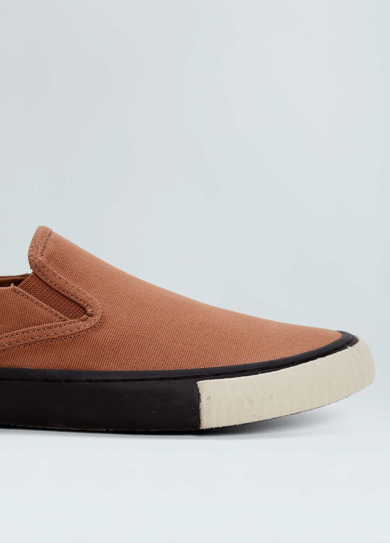 TENIS CANVAS SLIP ON TRIPLE BLACK SOLE