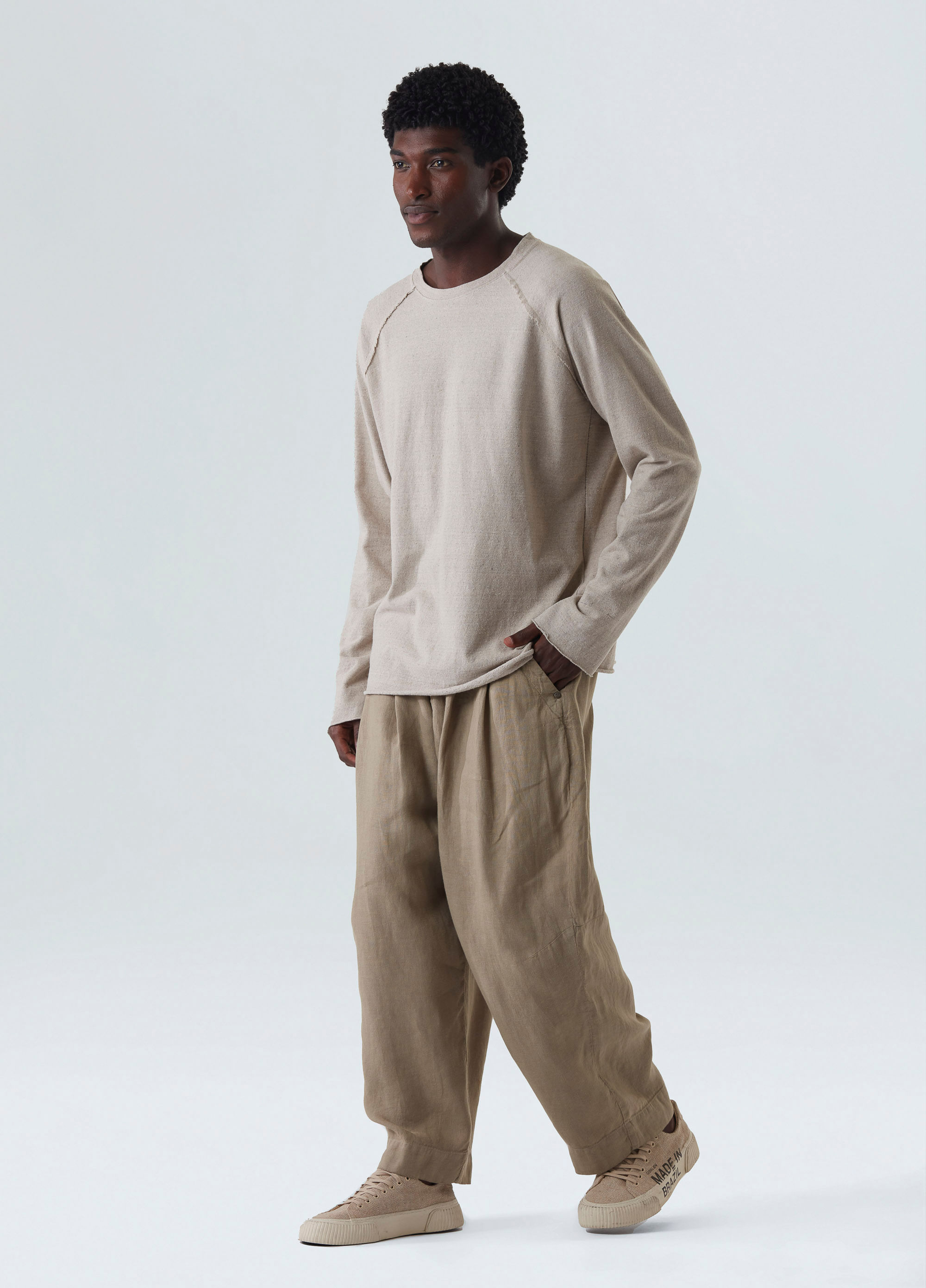 Calça om linen pleats