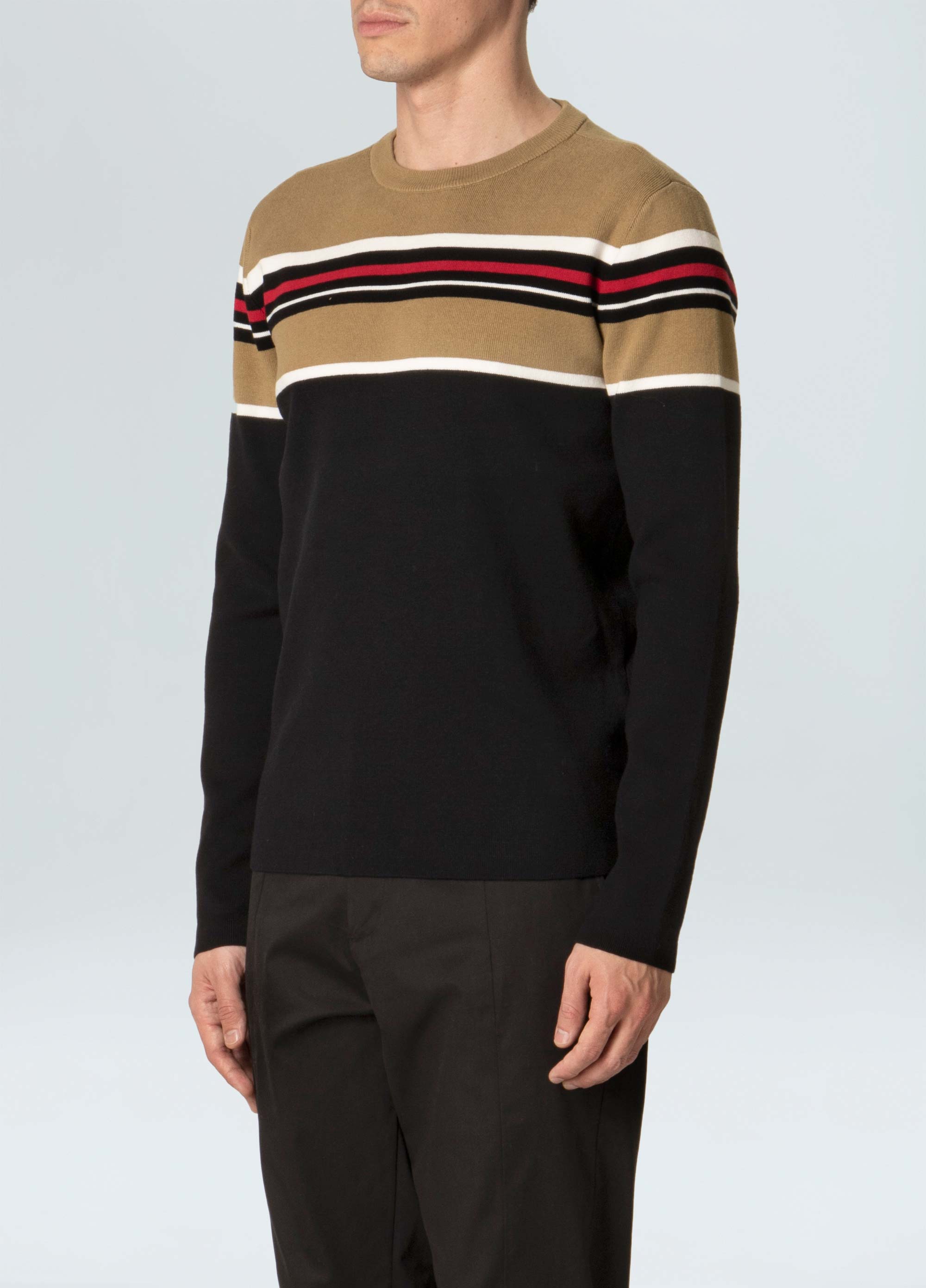 Tricot over stripes