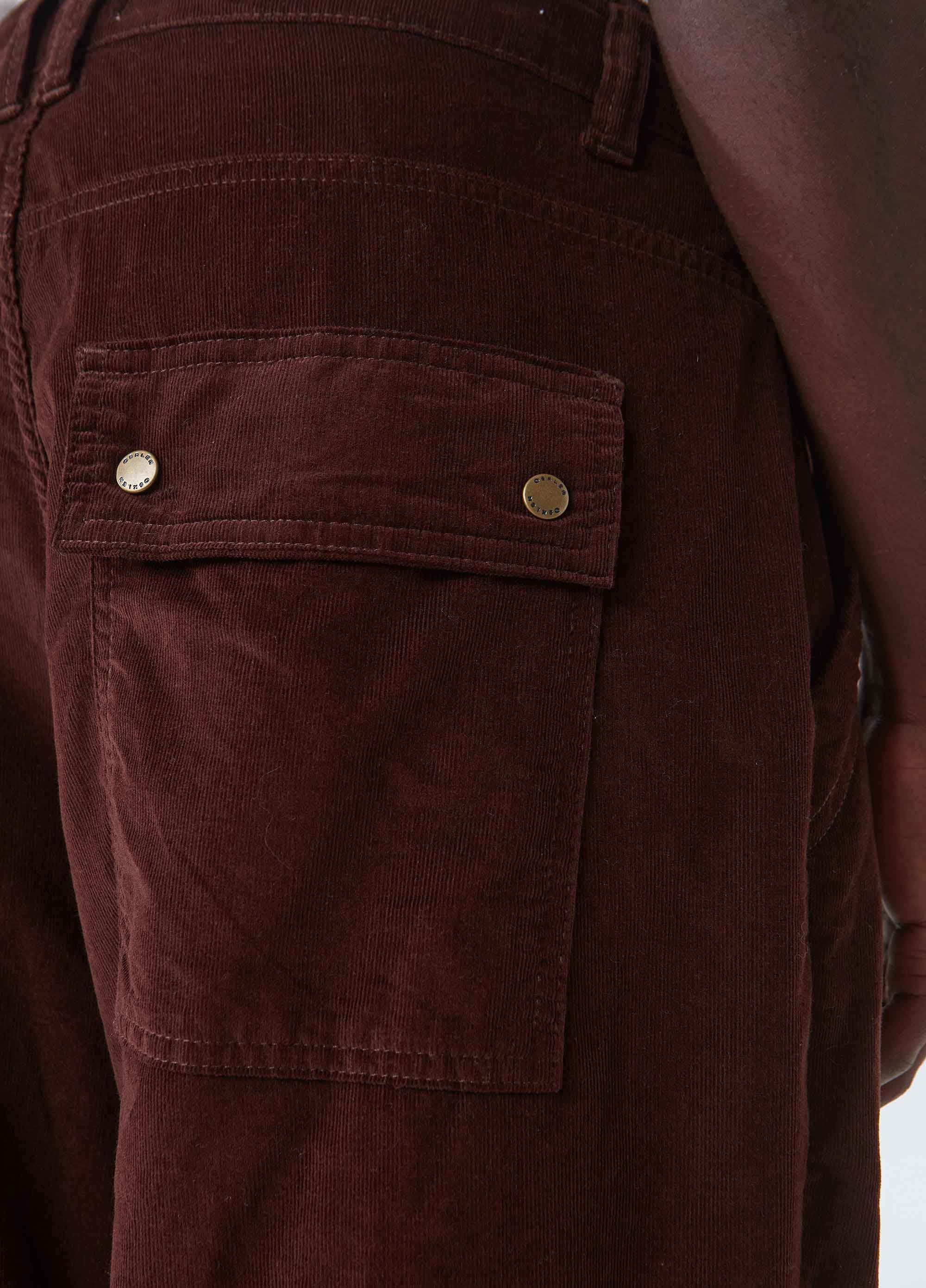 Calça over corduroy