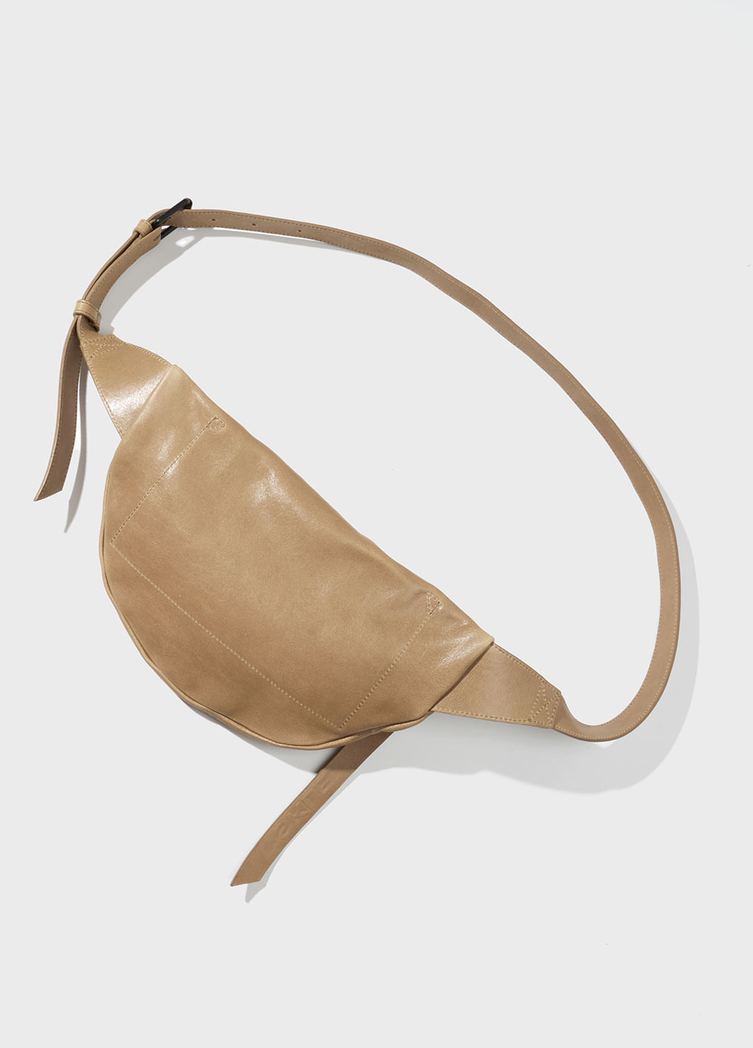 POCHETE LEATHER E BASICS