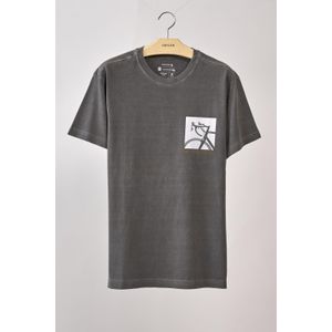 T-shirt stone bike
