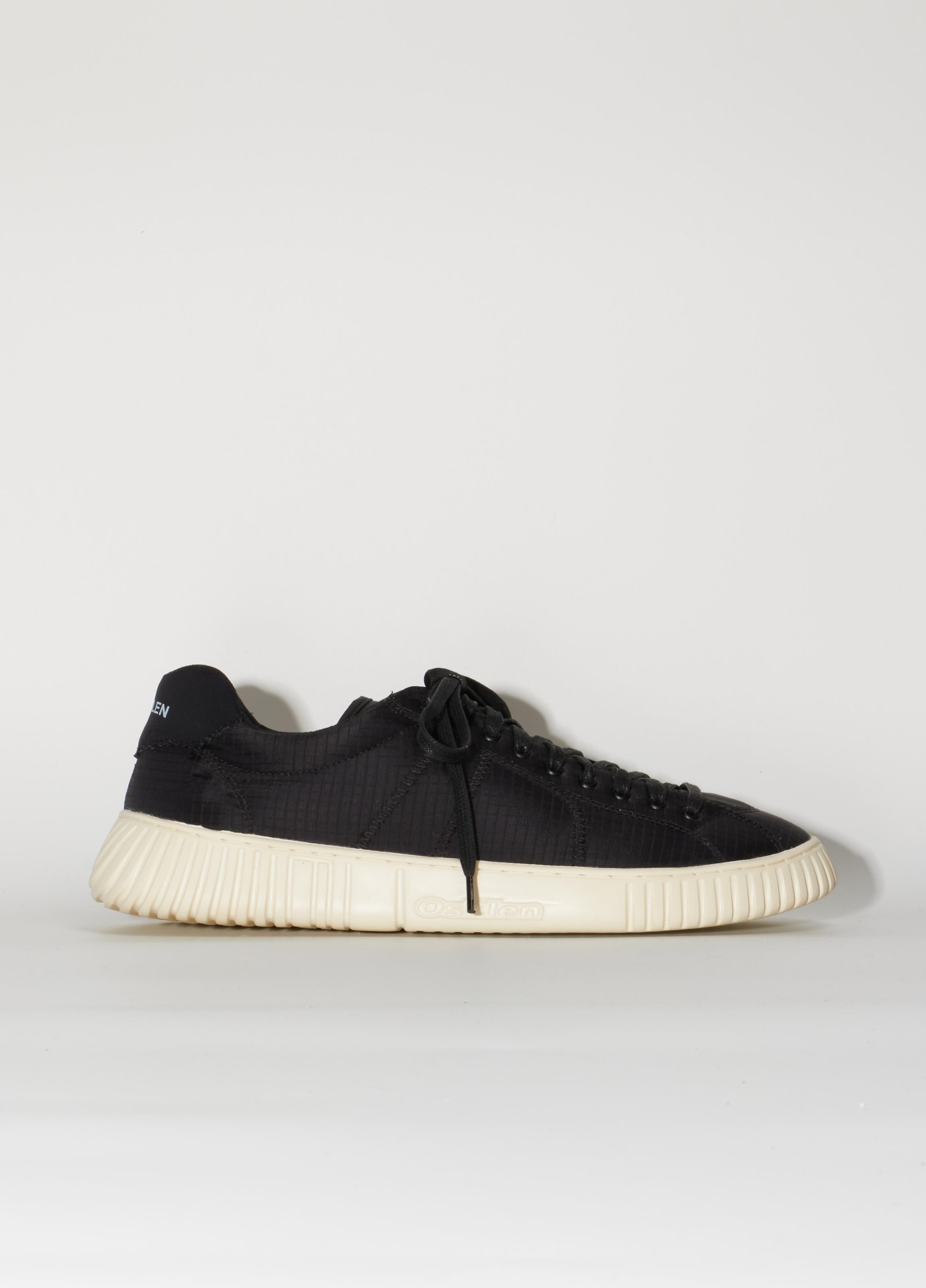 TENIS