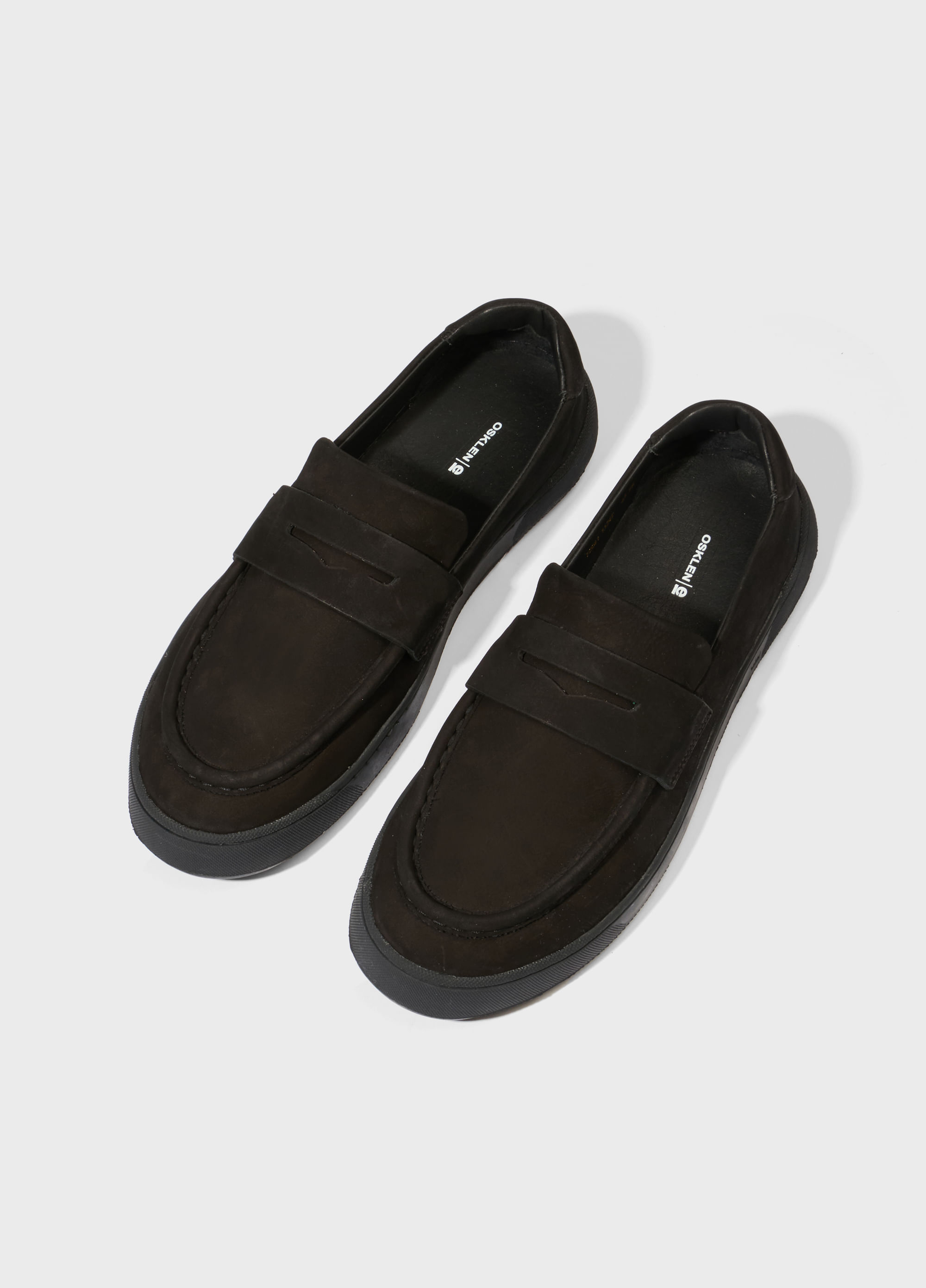 Tênis soho slip on black sole