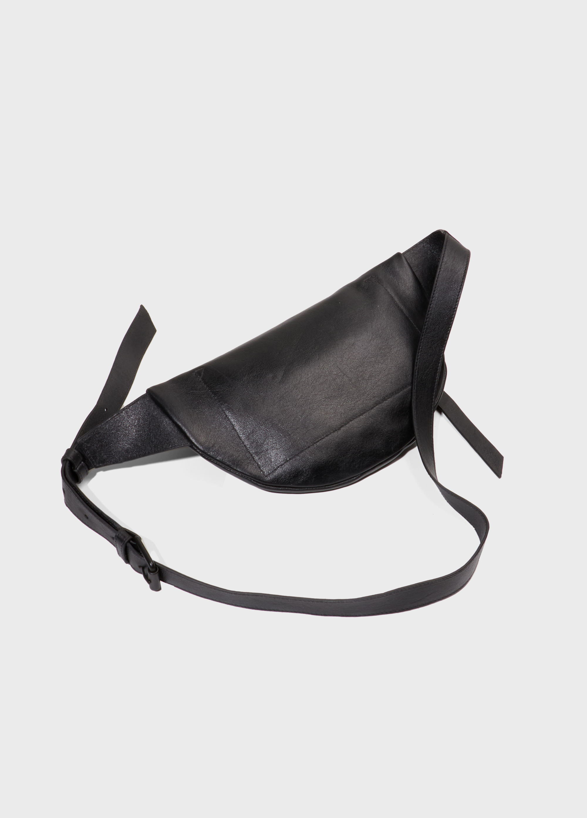 POCHETE LEATHER E BASICS