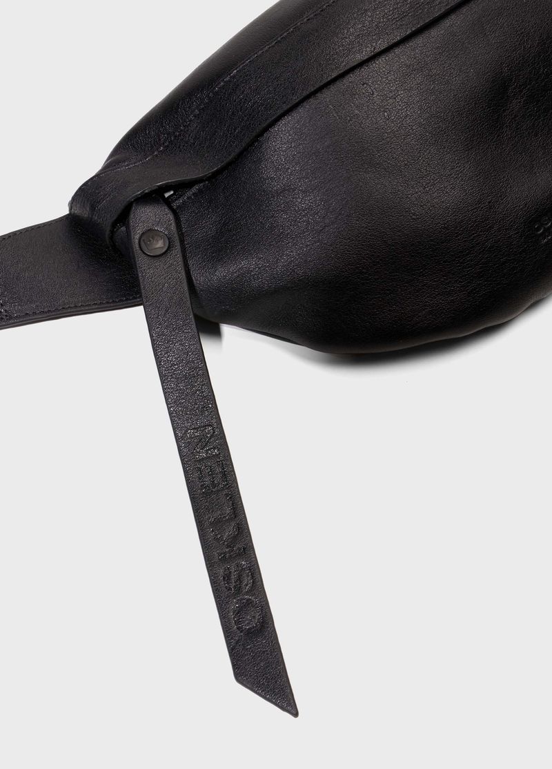 POCHETE LEATHER E BASICS
