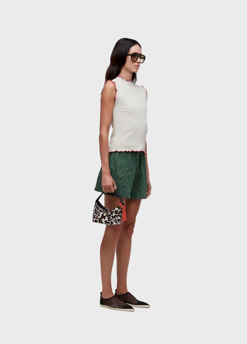 SLEEVELESS FEM RUG