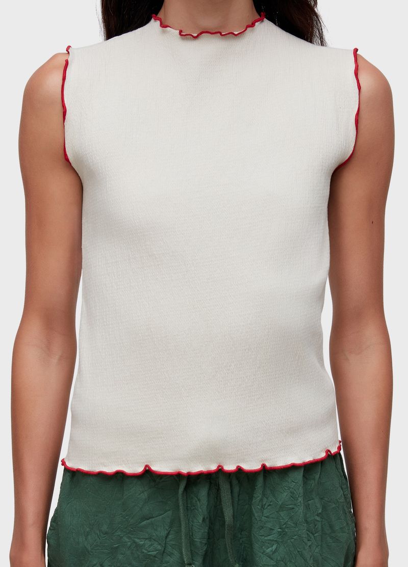 SLEEVELESS FEM RUG