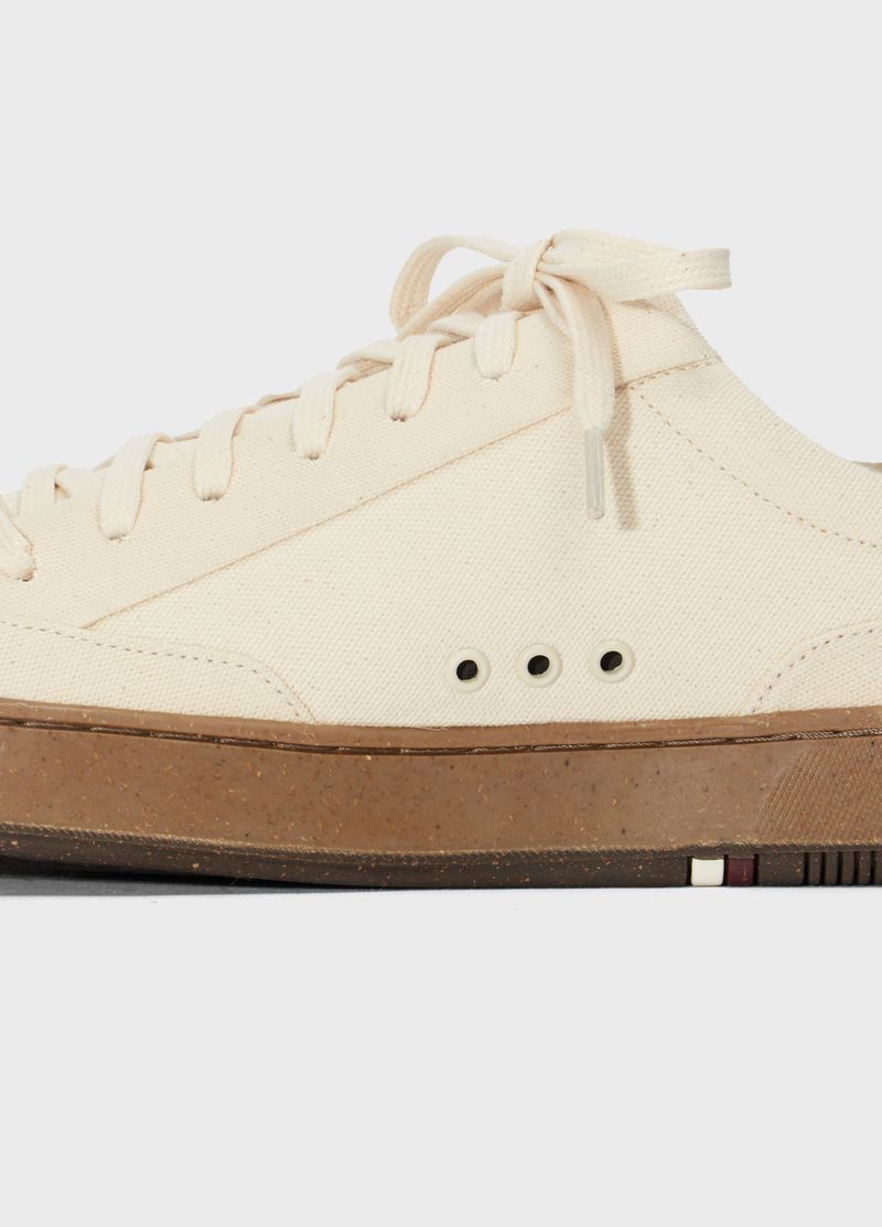 TENIS