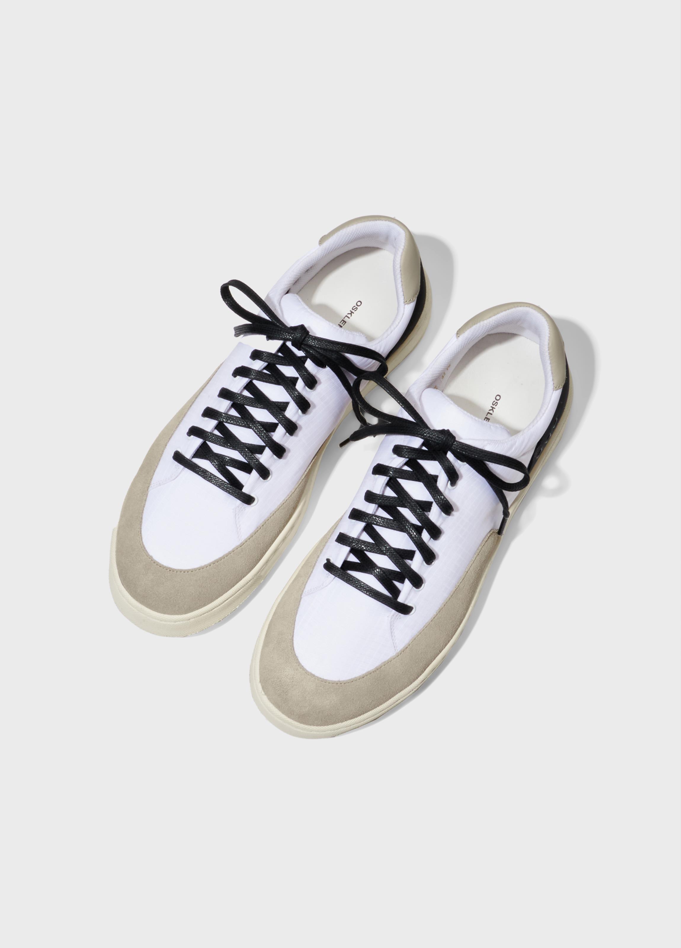 Tenis superlight laces