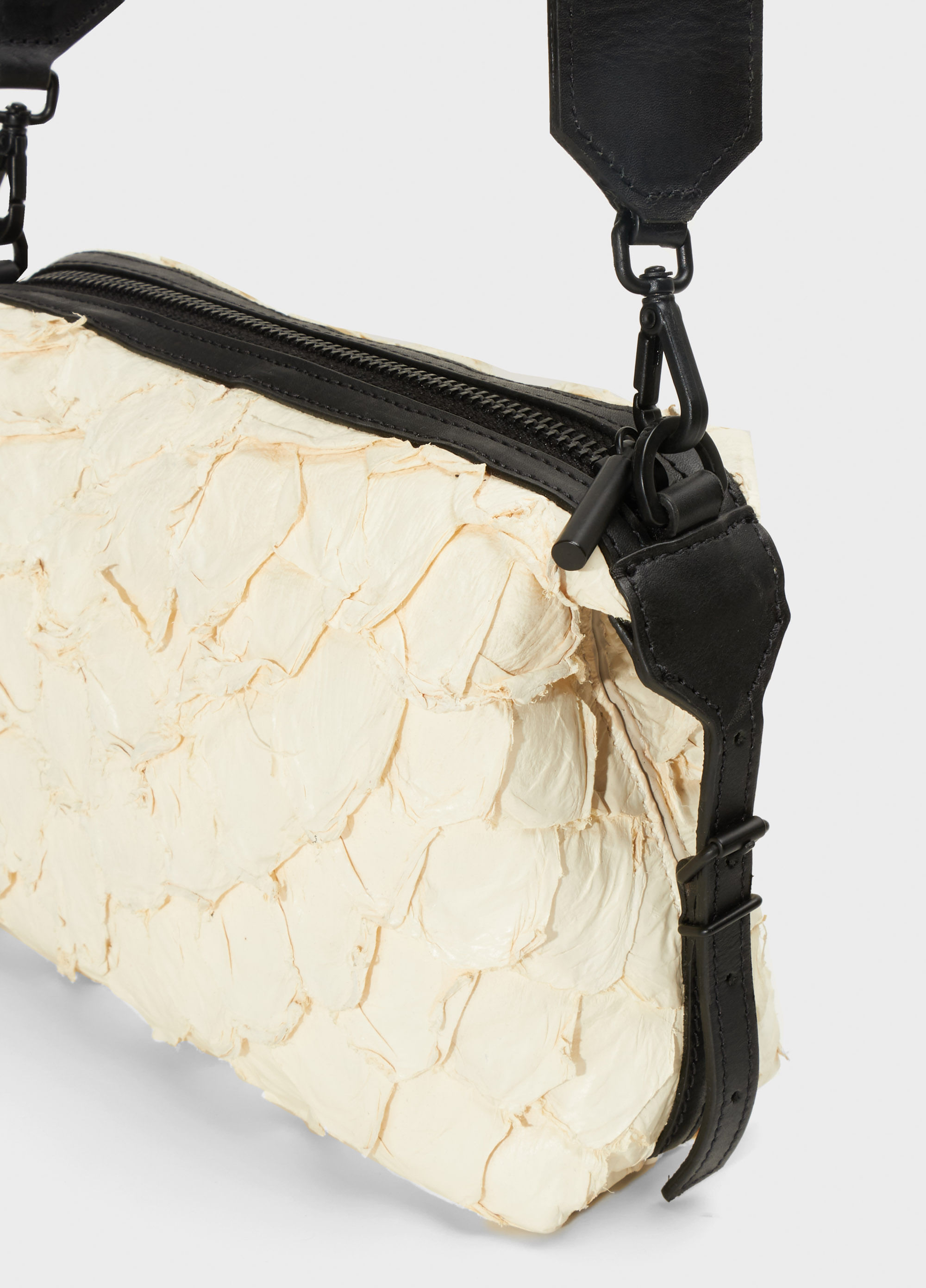 Bolsa pirarucu beju