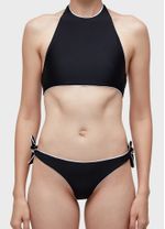 BIQUINI FENTE UNICA FRISO