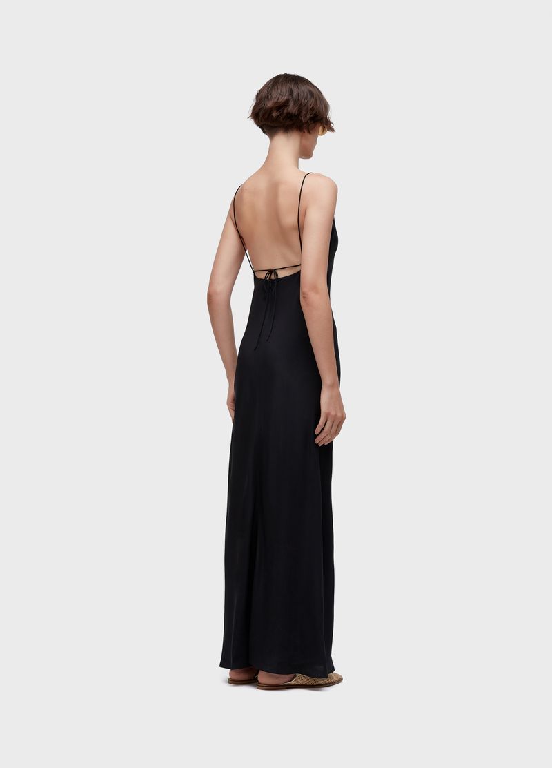 VESTIDO ALCAS EVASE