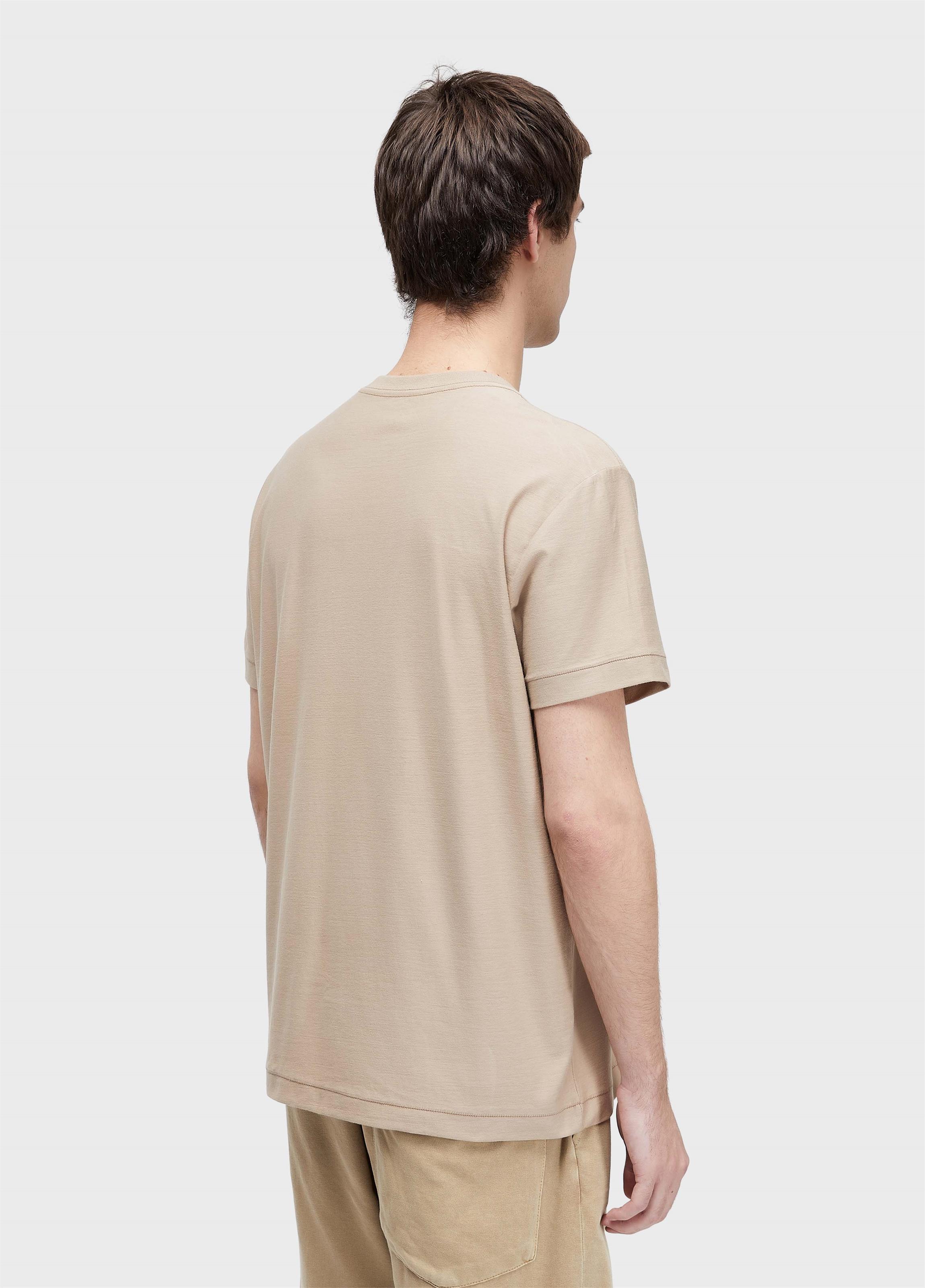 T-shirt washed pocket spot
