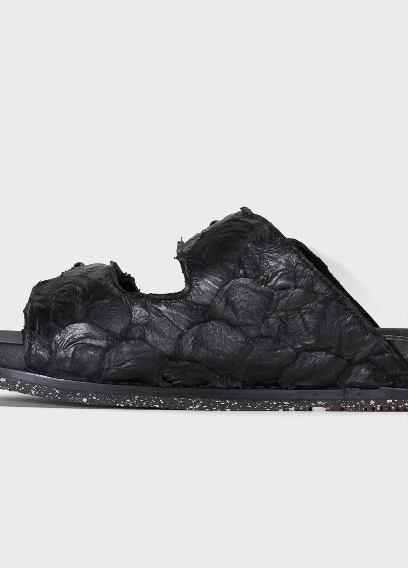 SANDALIA SLIDE TIRAS PIRARUCU