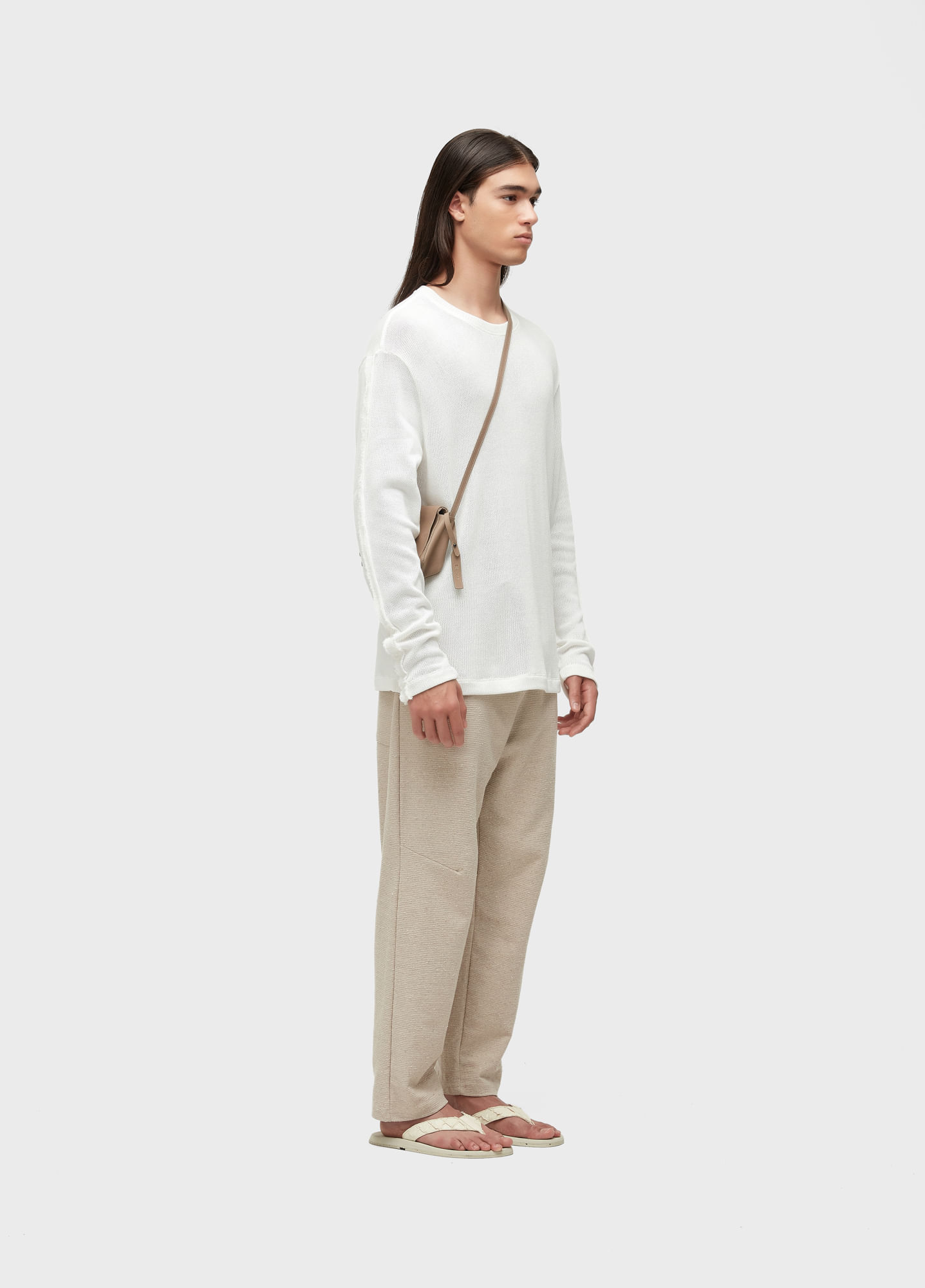 T-shirt over knit texture seam