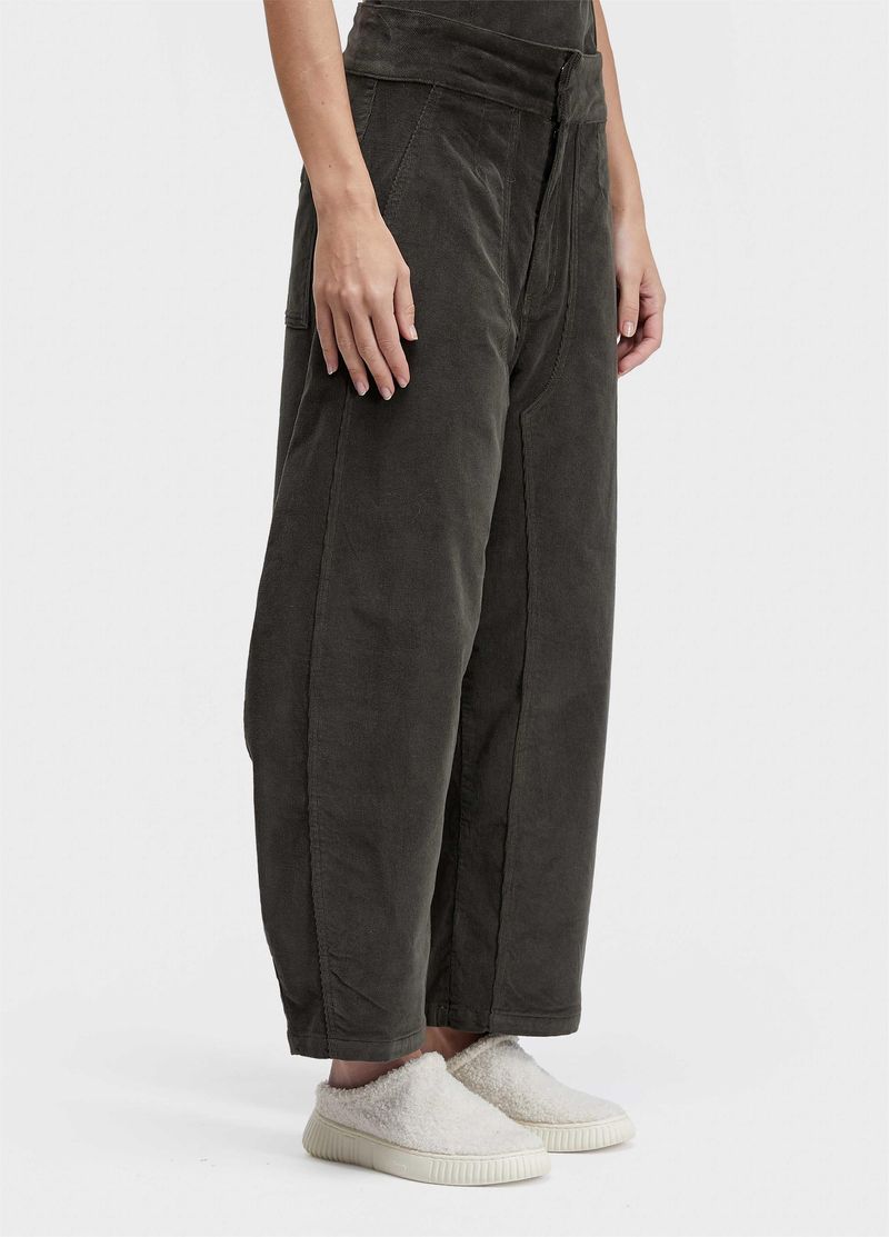 CALCA RECORTES BOLSOS DENIM