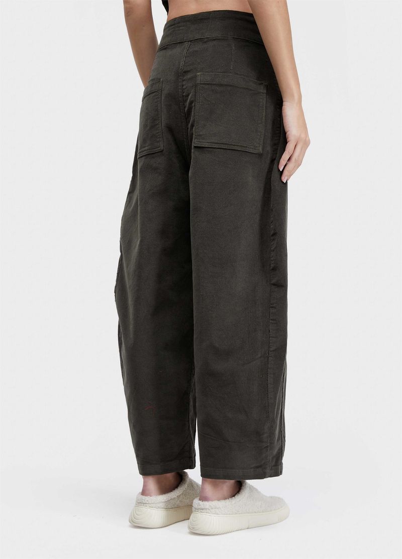 CALCA RECORTES BOLSOS DENIM