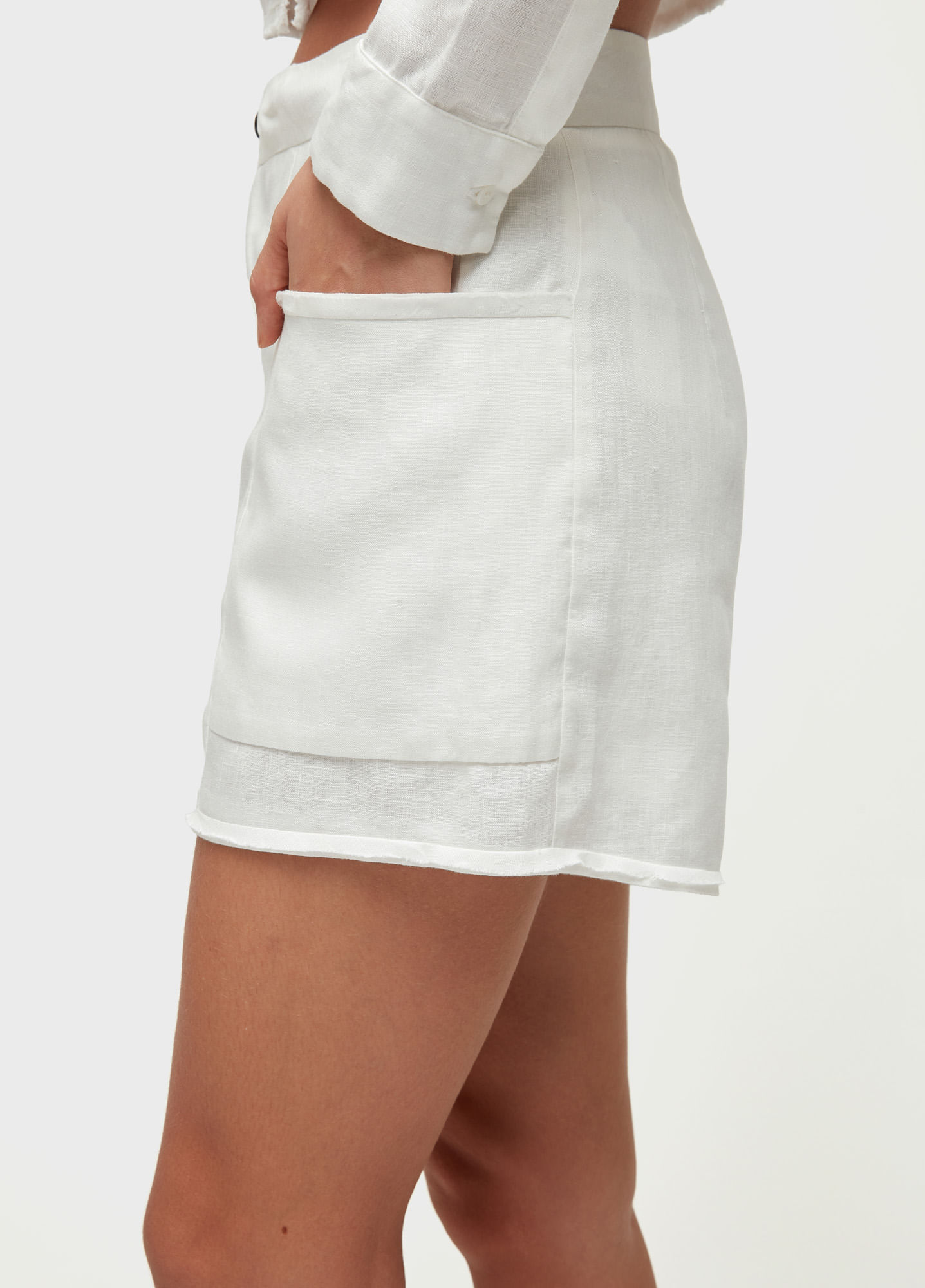 Short desfiado linen