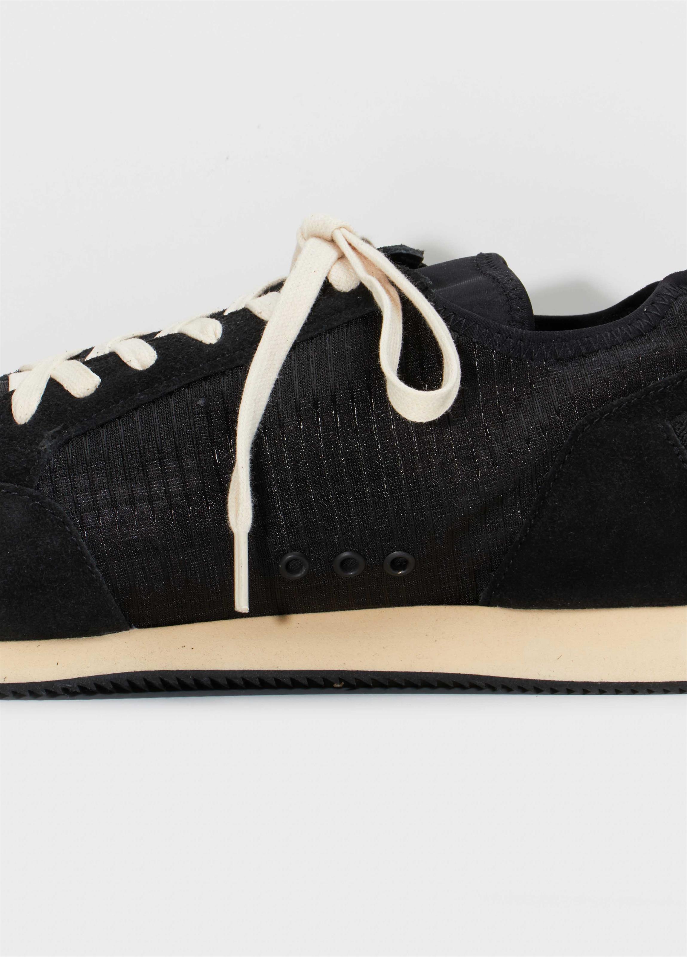 Tênis runner straps