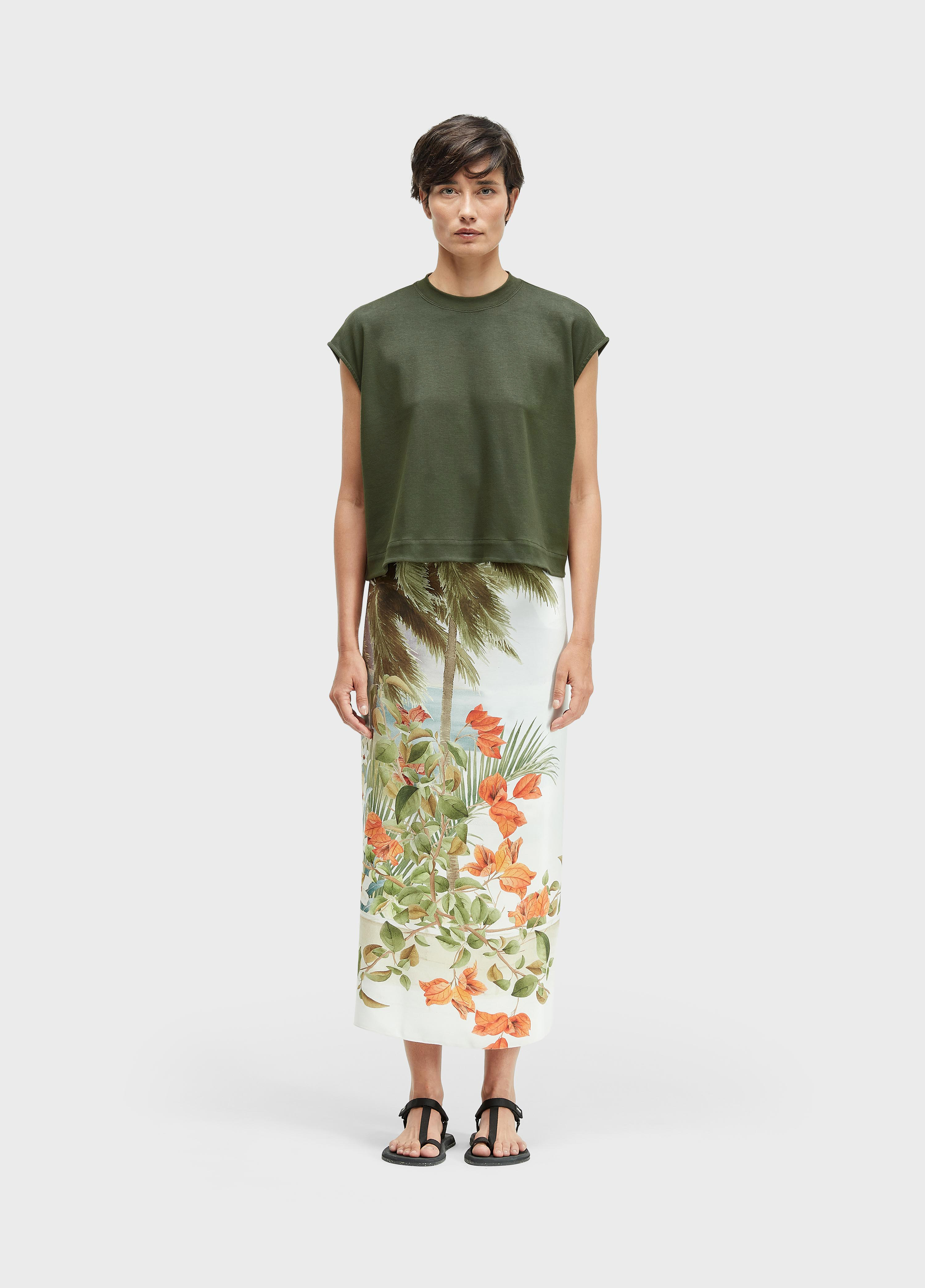 Sleeveless  cropped
